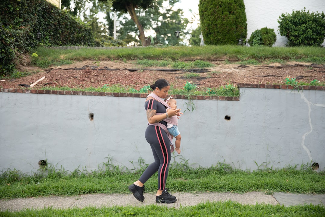 Walking for Weight Loss Women Over 40 UK: Effective Strategies for Beginners